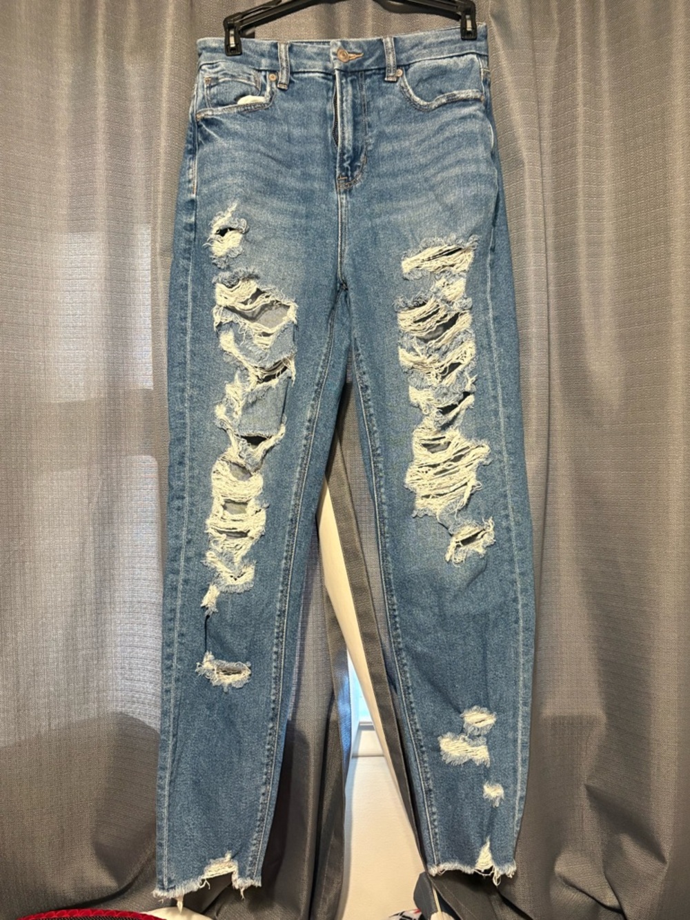 American Eagle Outfitters Light Blue High-Rise Distressed Jeans